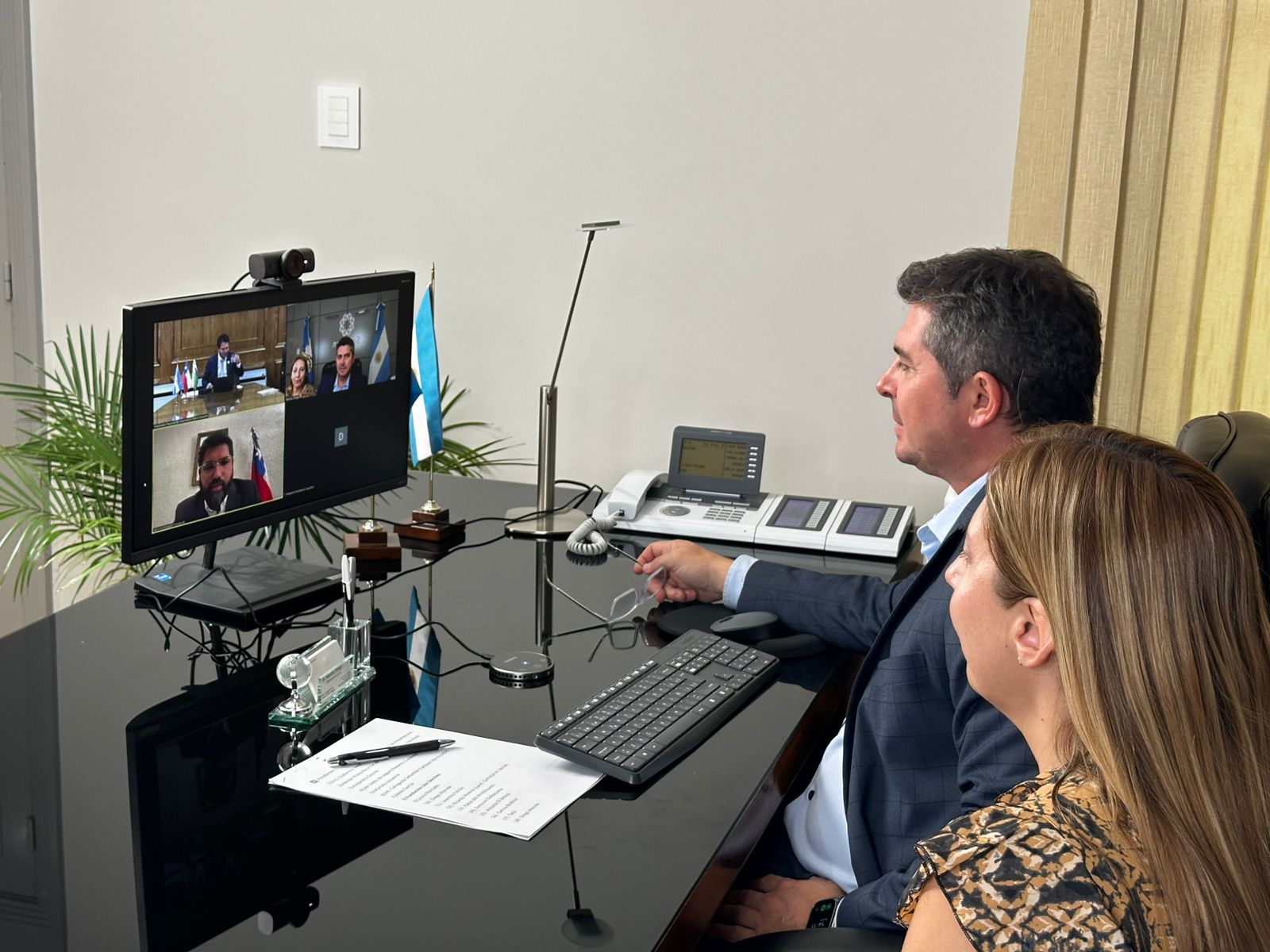 Orrego mantuvo una reunión virtual con autoridades chilenas para ultimar detalles de la apertura del paso de Agua Negra