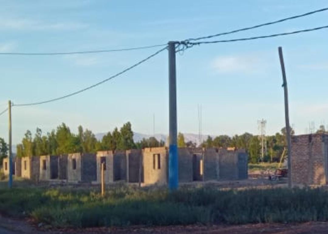 Quieren sus casas que están paradas hacen más de 10 años