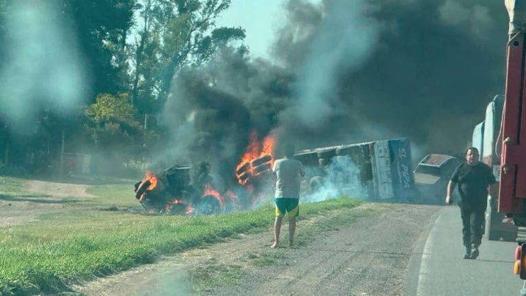 Impactante accidente en Santa Fe: dos camiones chocaron y murieron dos personas