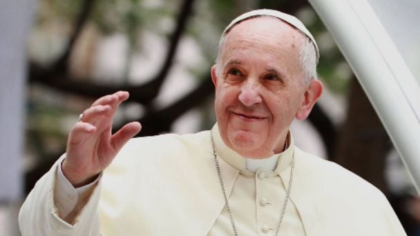 El papa Francisco presentó una “leve mejoría” luego de ser diagnosticado de neumonía bilateral