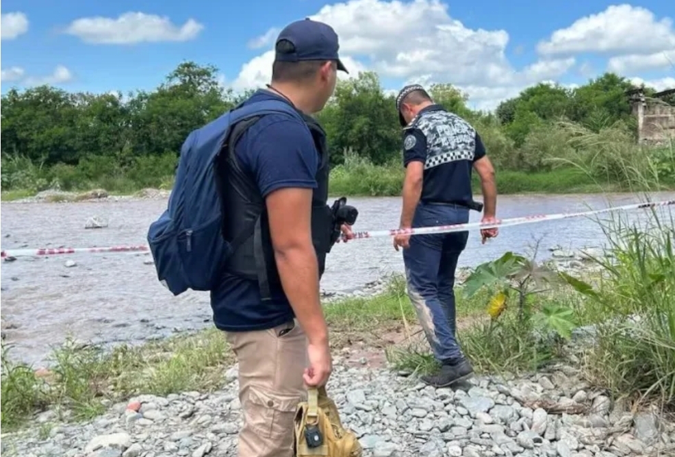 Una niña fue hallada muerta en Tucumán: su madre y padrastro están detenidos