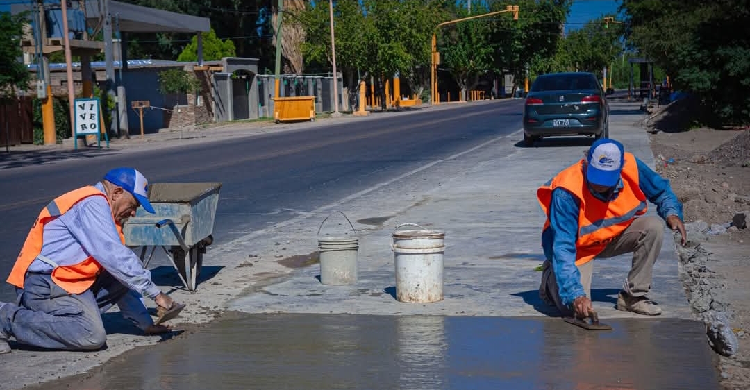 Santa Lucía mejora la seguridad vial con obras en banquinas