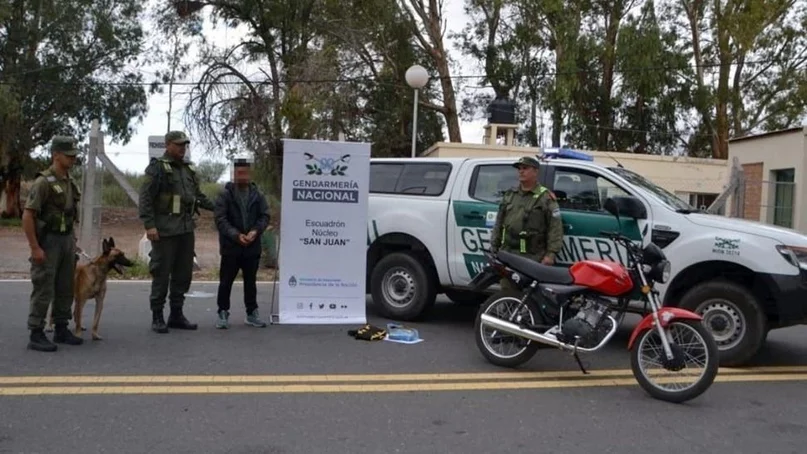 Detuvieron a dos conductores que llevaban más de 2 kg. de cocaína