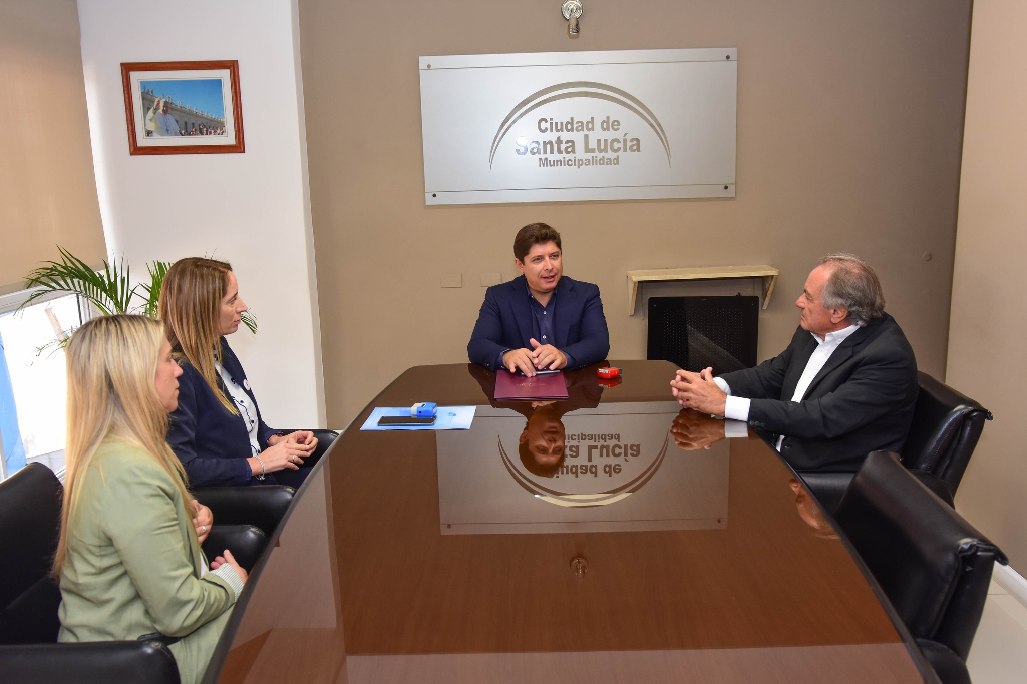 Santa Lucía firmó un convenio con la Fundación Sanatorio Argentino para la detección de enfermedades