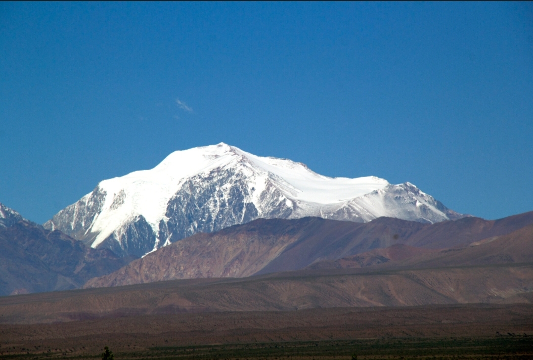 Un hombre murió en la cima del Mercedario:  tras 12 horas pudieron bajar el cuerpo