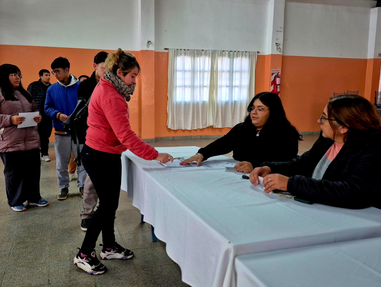 En San Martin se realizó el pago de becas de fotocopias para estudiantes terciarios y universitarios.