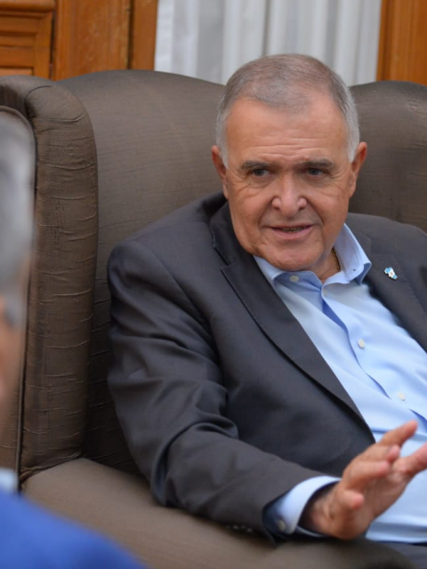 Jaldo confirma su distanciamiento de Milei: “No va a poder gobernar si no incluye a las provincias”