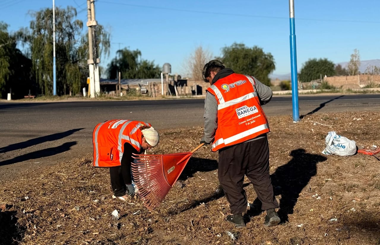 La Municipalidad de 9 de Julio continúa con el plan de limpieza y embellecimiento de los accesos al departamento