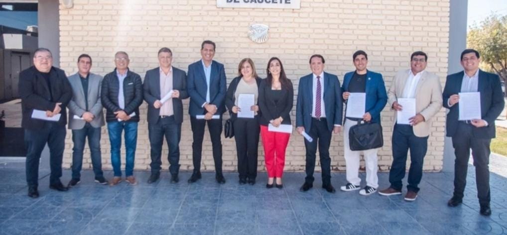Intendentes del PJ mantuvieron una reunión a puertas cerradas, para definir posturas ante las próximas elecciones