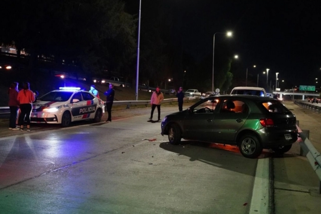 Quizo cruzar la Circunvalación a pie y lo atropellaron
