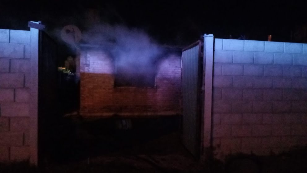 Frío extremo y tragedia: tres niños fallecen en un incendio