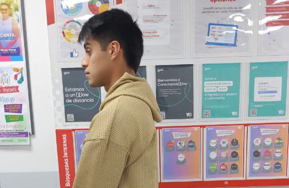 Quería beber sin pagar, pero terminó detenido