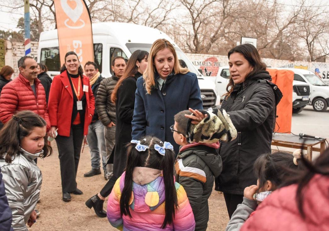 Entregaron DNI, Sube y anteojos en Pocito