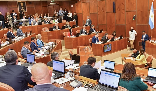 Este jueves, Diputados analizará el uso de fondos públicos en la gestión de Uñac y el acuerdo con Flybondi
