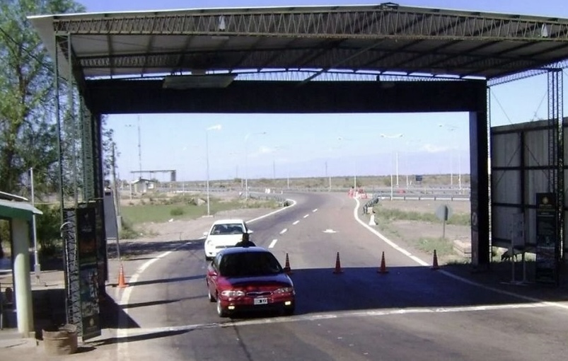 El Gobierno garantizó que mantendrá a los empleados de controles fitosanitarios