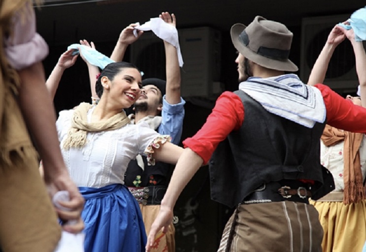 Clases de folklore gratuitas en 25 de Mayo durante las vacaciones de invierno