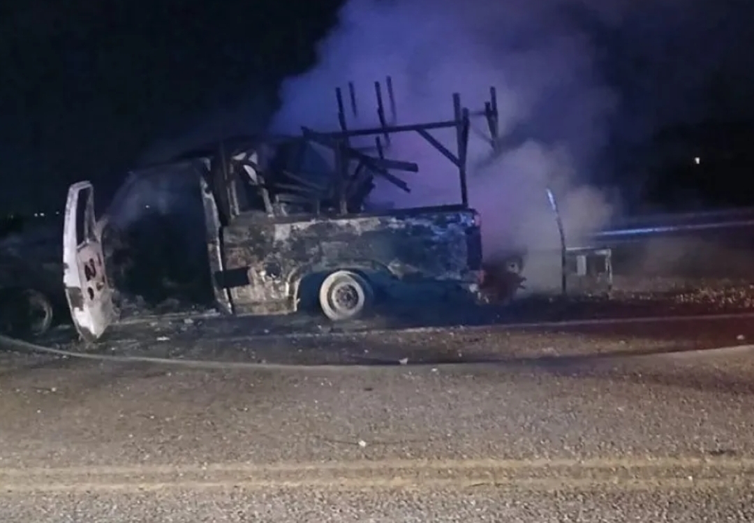 Una camioneta se incendió en plena Ruta