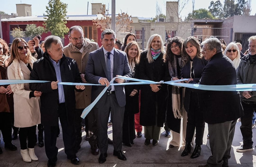 Orrego inauguró el moderno edificio de la Escuela Blas Parera en Rivadavia