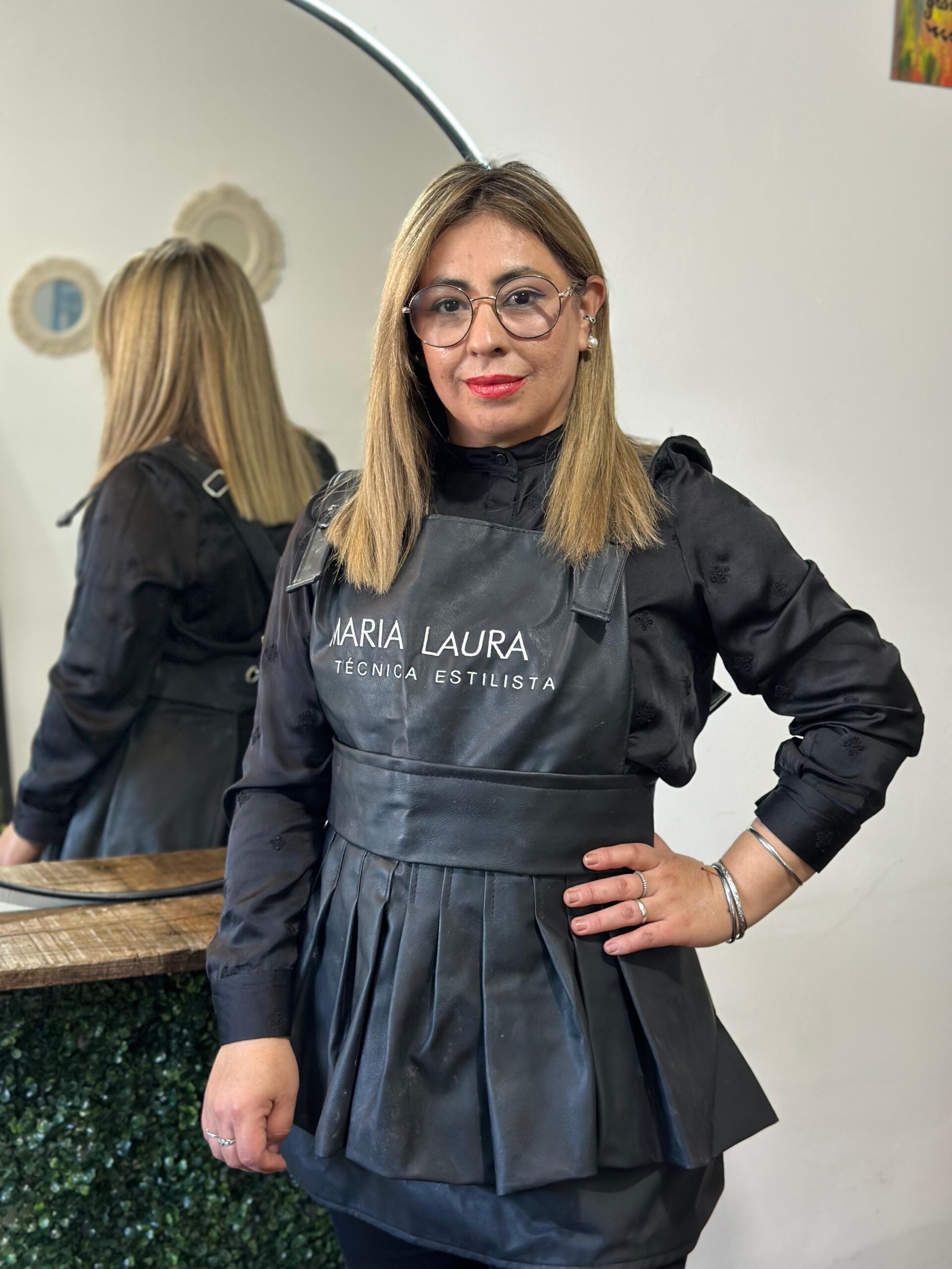 María Laura Ávila, la peluquera que mezcló el arte con el color