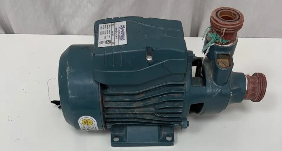 Buscan al dueño de una bomba de agua encontrada en el Barrio Pie de Palo