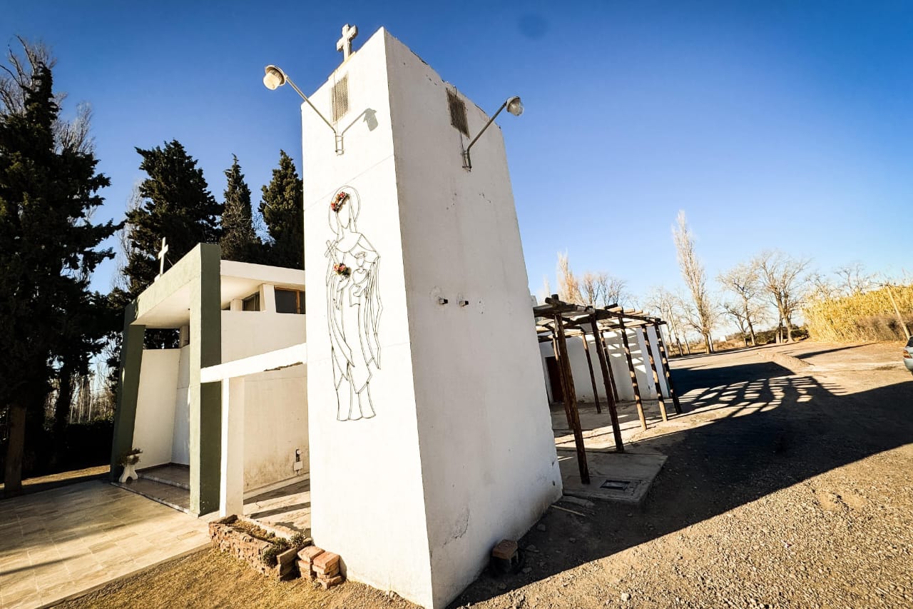La festividad de Santa Rosa de Lima se acerca: la Municipalidad de 9 de Julio acompaña con obras en la Capilla