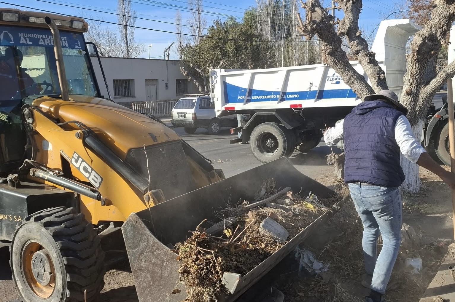 Avanzan los trabajos de limpieza en Albardón