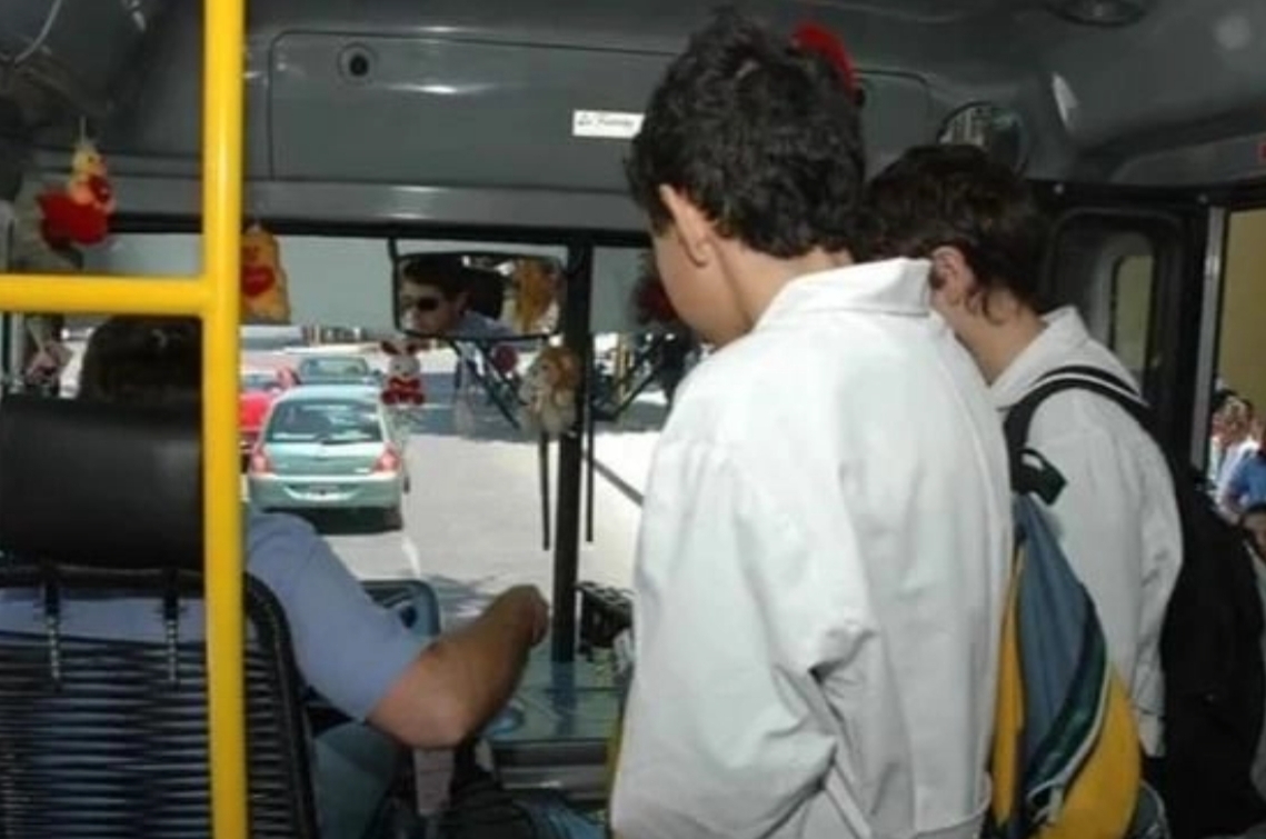 Boleto escolar gratuito para departamentos alejados