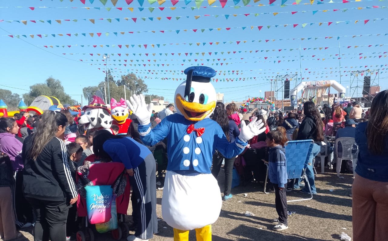 Multitudinario Festejo por el “Dia del Niño en 9 de Julio”