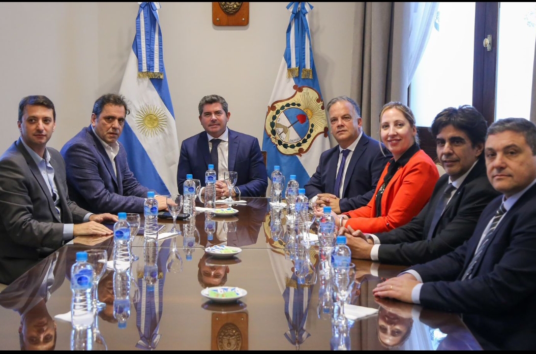 Orrego recibió la visita del ministro del Interior, Lisandro Catalán