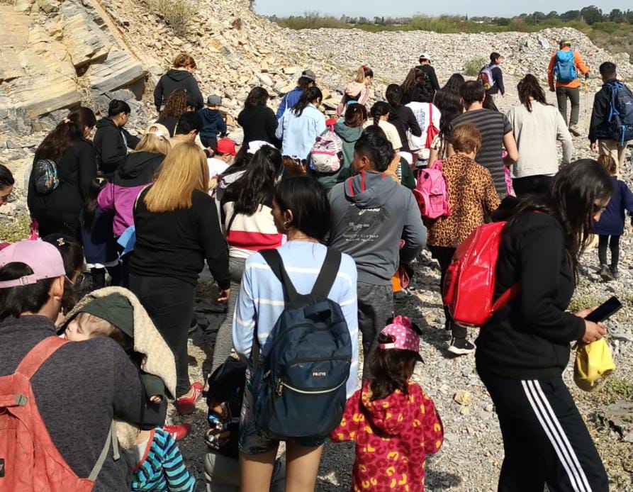 Ecosenderismo con las infancias: una experiencia educativa en contacto con la naturaleza