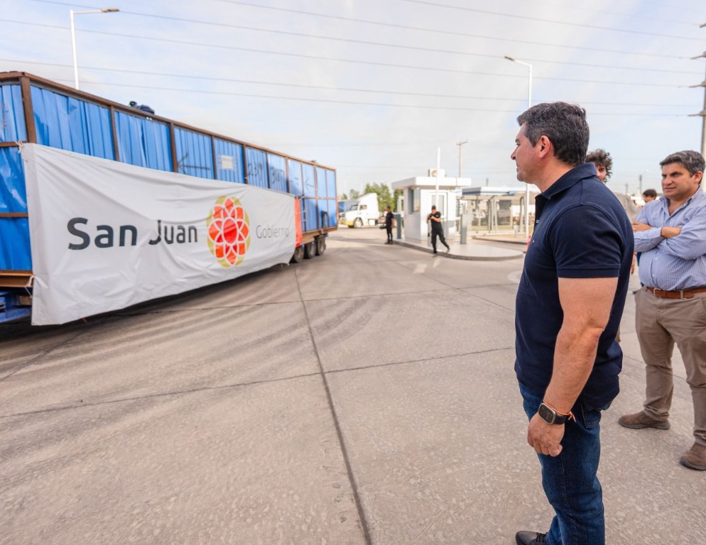 Orrego recibió la pieza clave para la revolución solar: la laminadora gigante ya está en San Juan