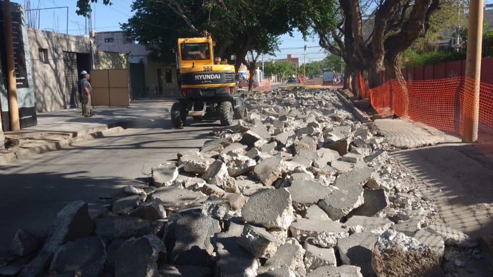 Comenzó la pavimentación de calle Urquiza entre Córdoba y 9 de Julio