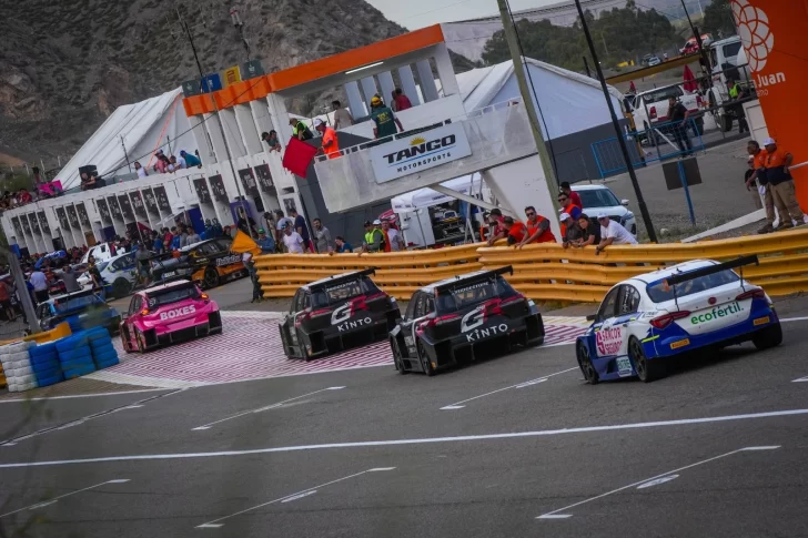 Ponce de León voló en El Zonda y se quedó con la victoria del TC 2000 en San Juan