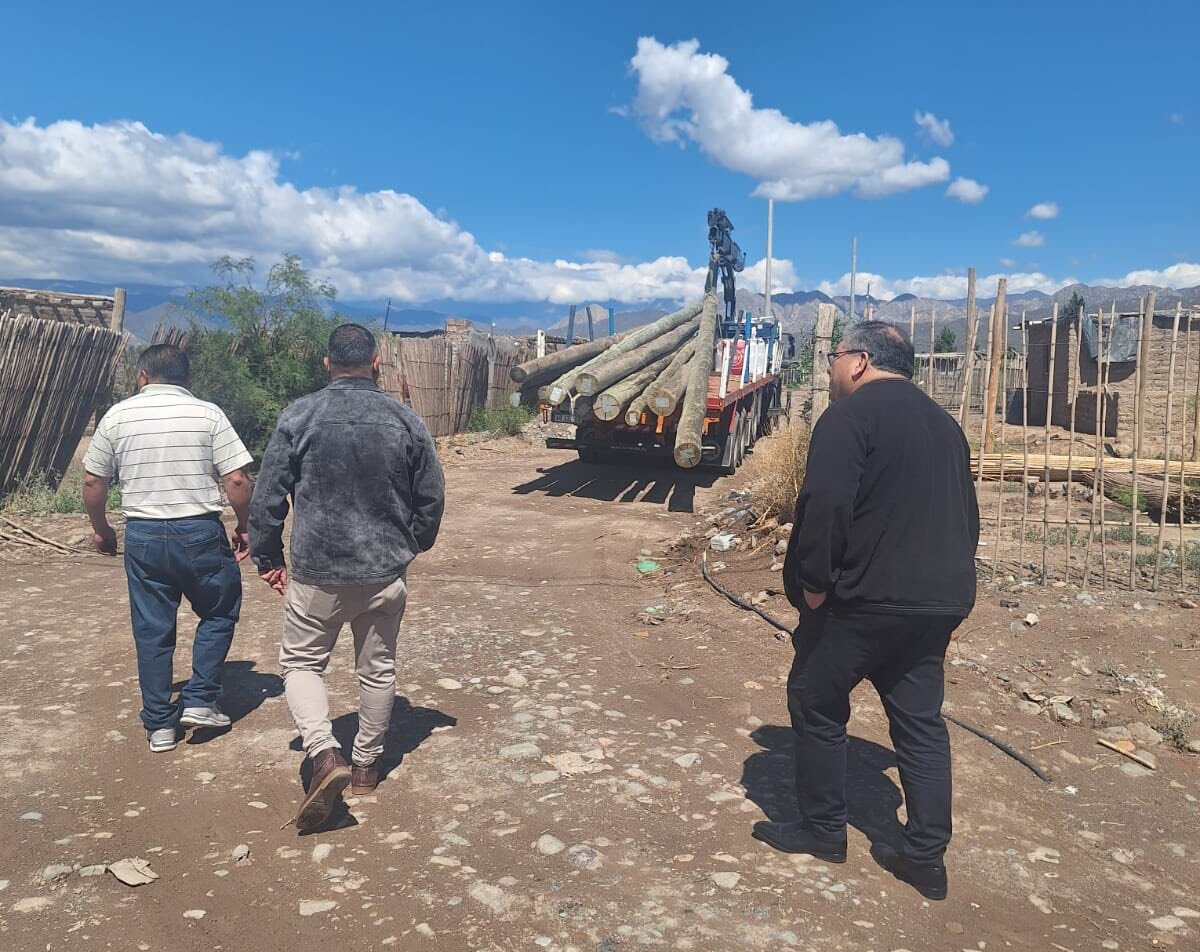 El intendente de Ullum David Domínguez salió a recorrer los barrios perjudicados por la lluvia