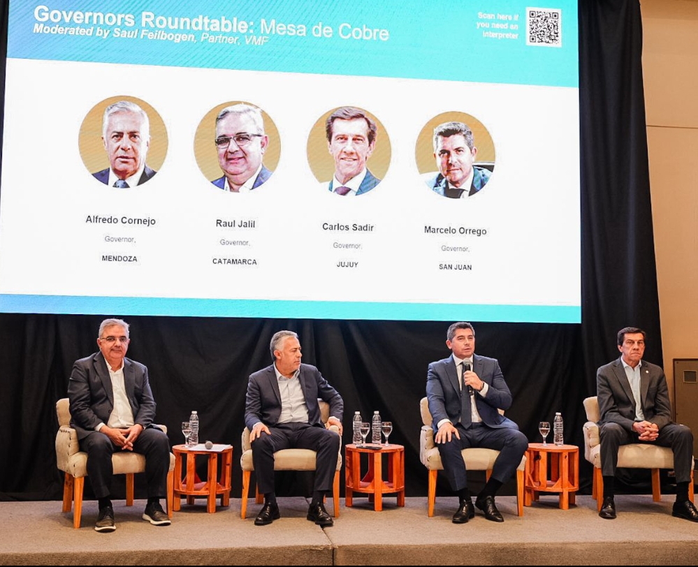 Orrego expuso en el panel de gobernadores de la cumbre de minerales críticos que reunió a referentes de toda Latinoamérica