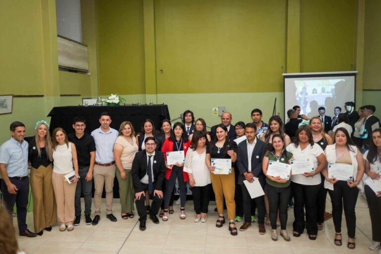 Egresaron los primeros técnicos en Software y Producción Agropecuaria en San Martín