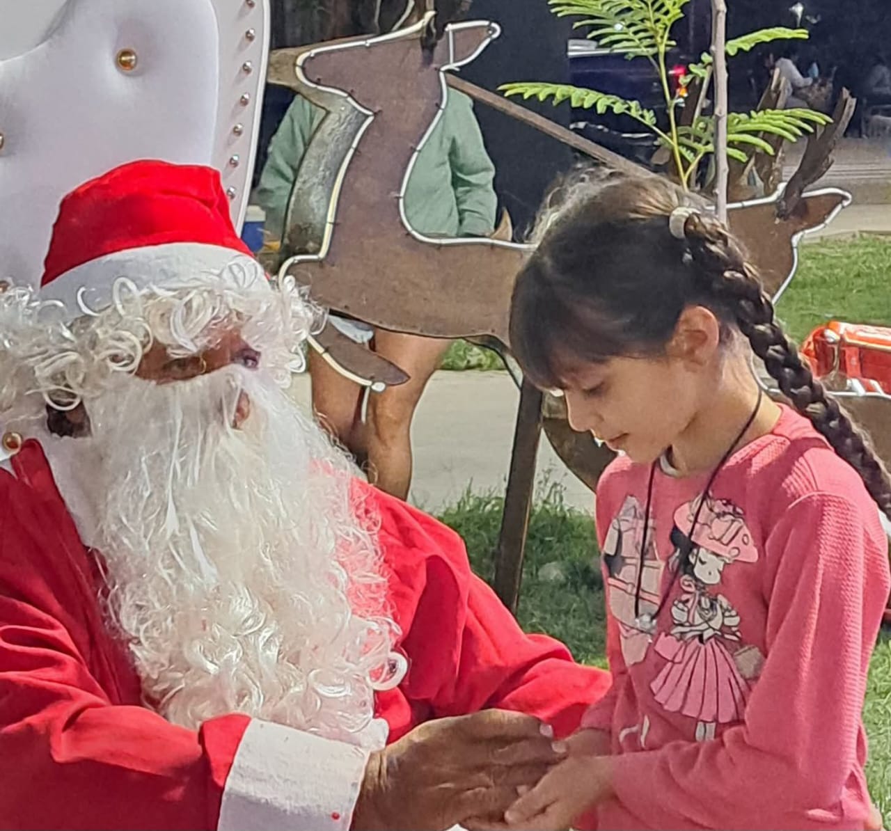 La magia de la Navidad se hizo presente en Ullum