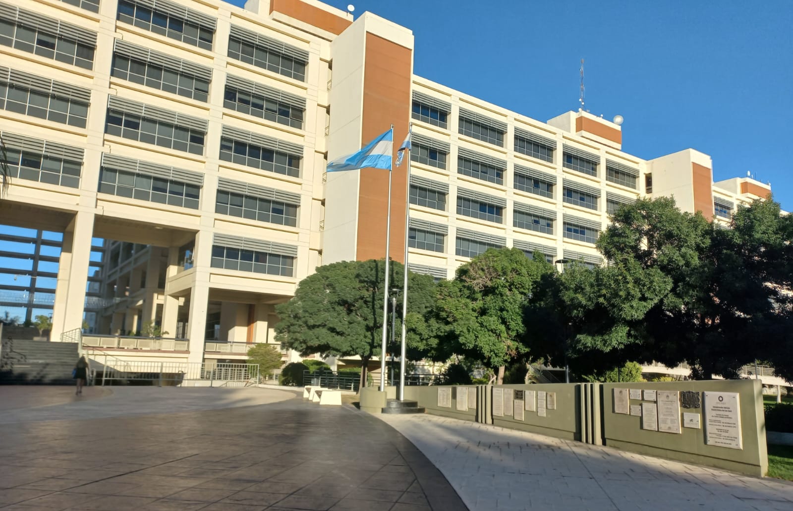 El Gobierno de San Juan extiende el bono de $120.000 al personal contratado de la Administración Pública