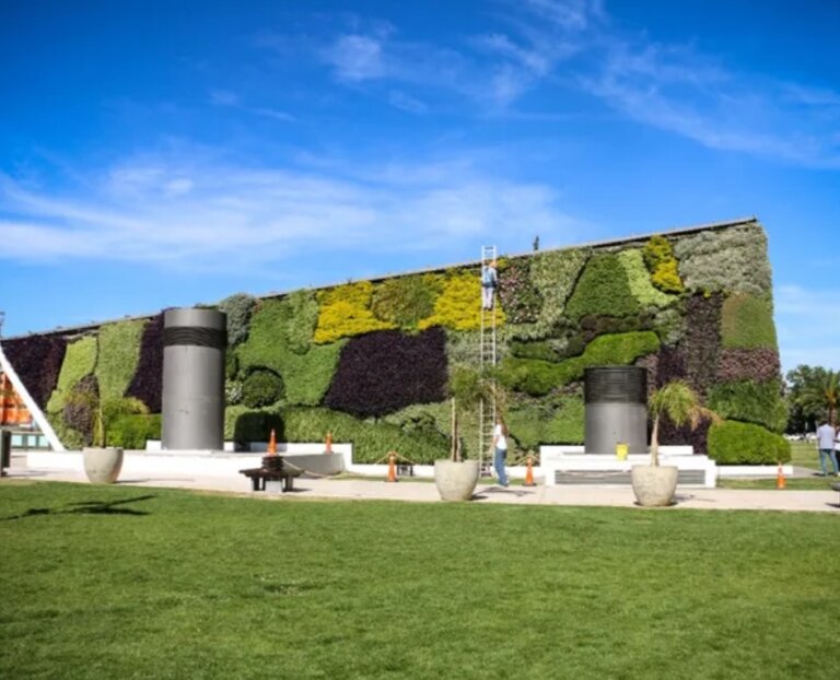 Screenshot_2025-12-08-10-09-40-044_com.google.android