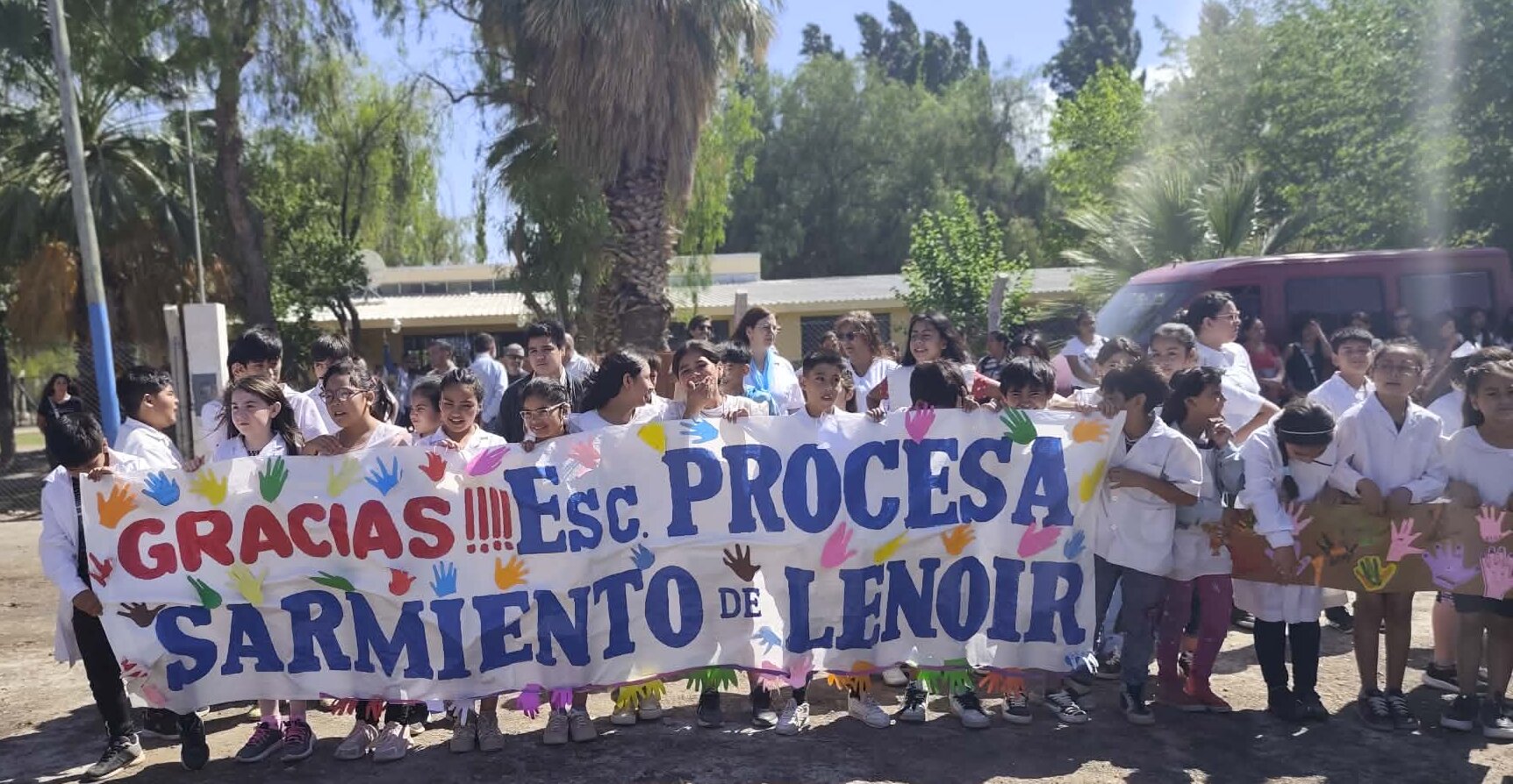 “Vamos a reforzar la seguridad con personal municipal, que brindara protección en el paso de los chicos en Ruta 20 en la escuela procesa” Daniel Banega Intendente