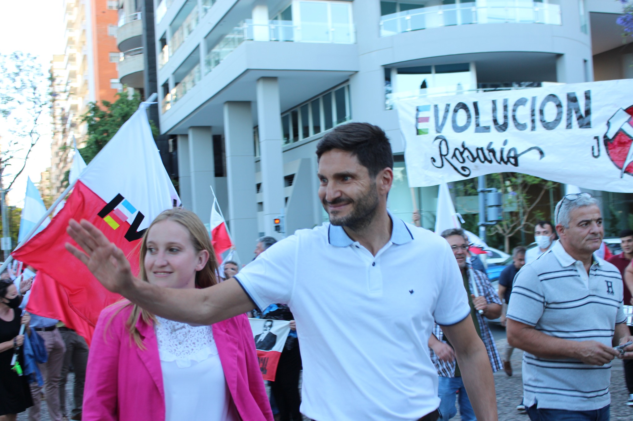 Pullaro crea una “ART” para combatir el ausentismo, que en los estatales provinciales duplica la media internacional