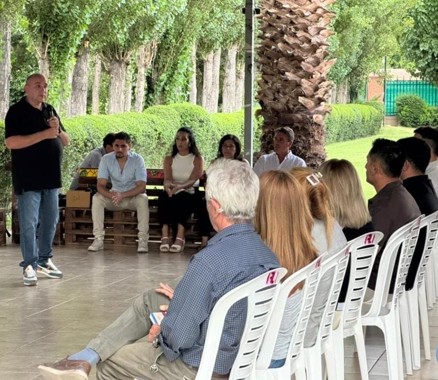 Primera reunión política de “La Libertad Avanza” en San Juan