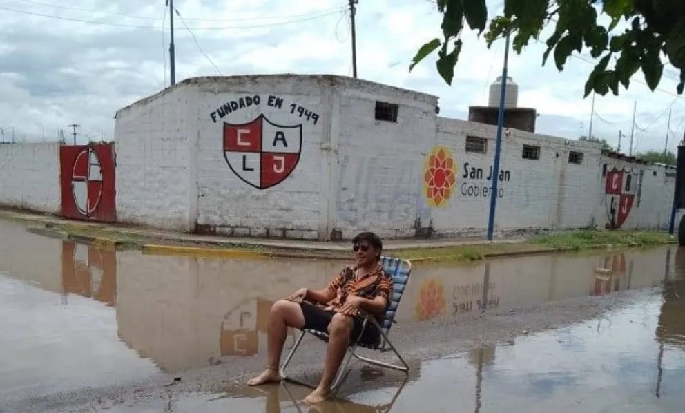 El problema continua y no hay solución, acequias tapadas en Chacritas 9 de Julio