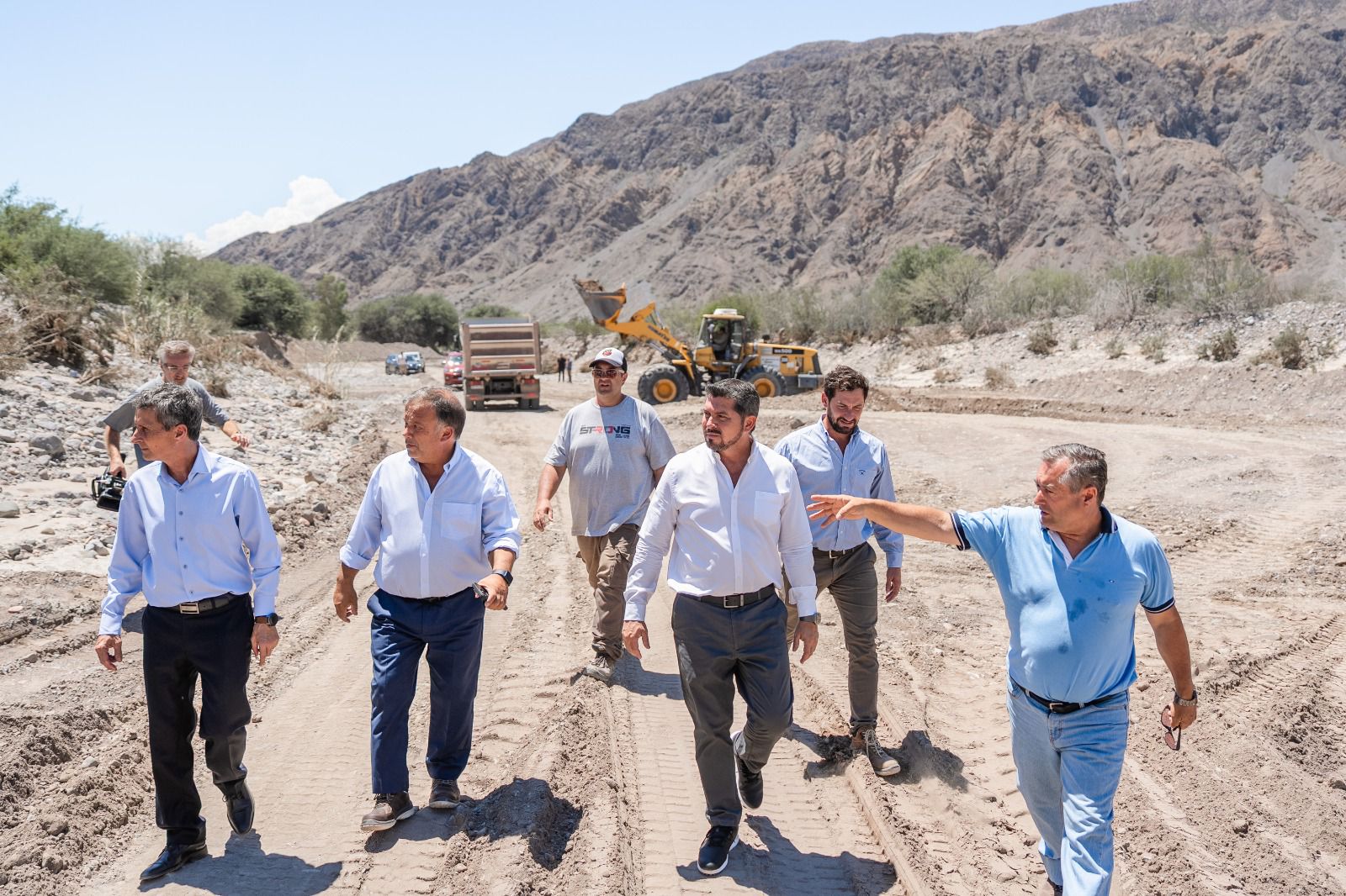 El gobernador recorrió la zona afectada por la violenta tormenta de anoche