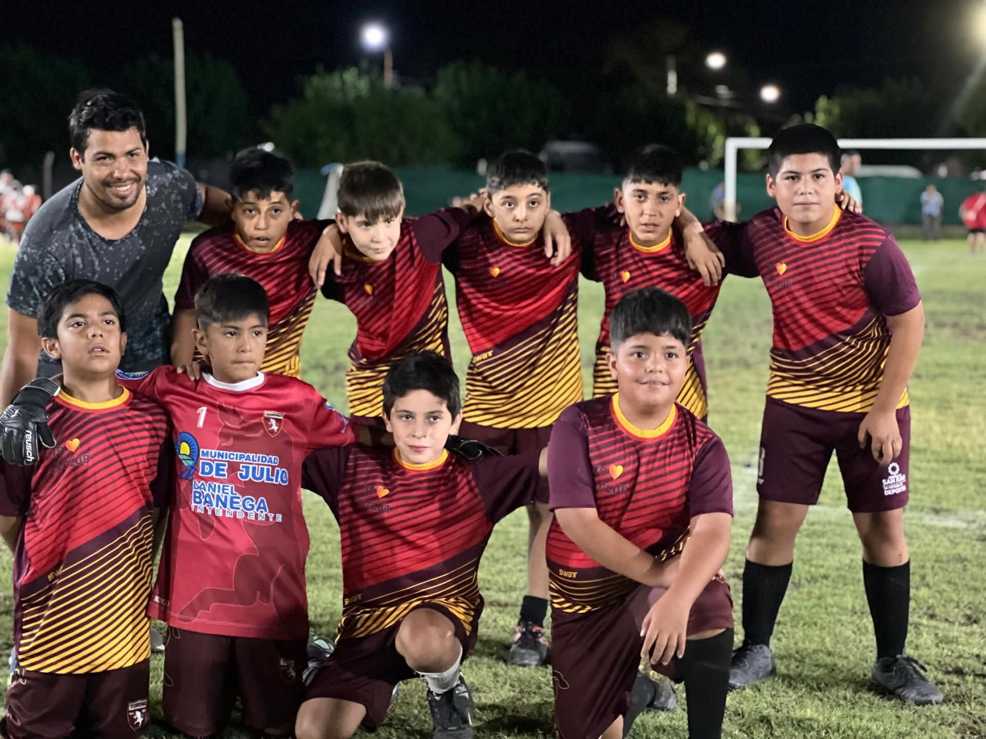 Multitudinario y a puro entusiasmo: Gran jornada del Campeonato Infantil del Club Torino