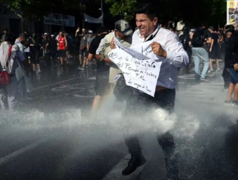 Reforma laboral: incidentes y detenidos en una jornada de protesta en el Congreso