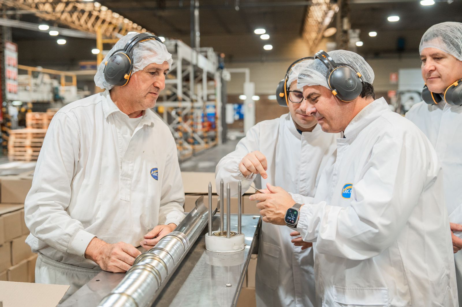 Orrego puso en valor el rol estratégico de la industria en la matriz productiva provincial durante su recorrido por Arcor