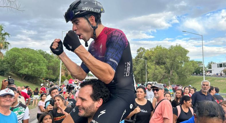 El chileno Cristóbal Baeza conquistó la Vuelta a San Juan y firma una hazaña histórica