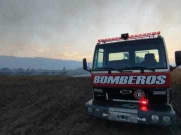 Los Bomberos de 9 de Julio habilitaron una línea de emergencia Fíjate!!!
