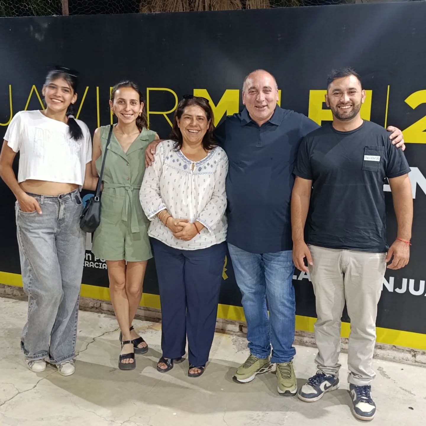 El concejal Gabriel Alcaras de 25 de mayo acompañó a las mujeres de su departamento para el primer encuentro femenino de la Libertad Avanza